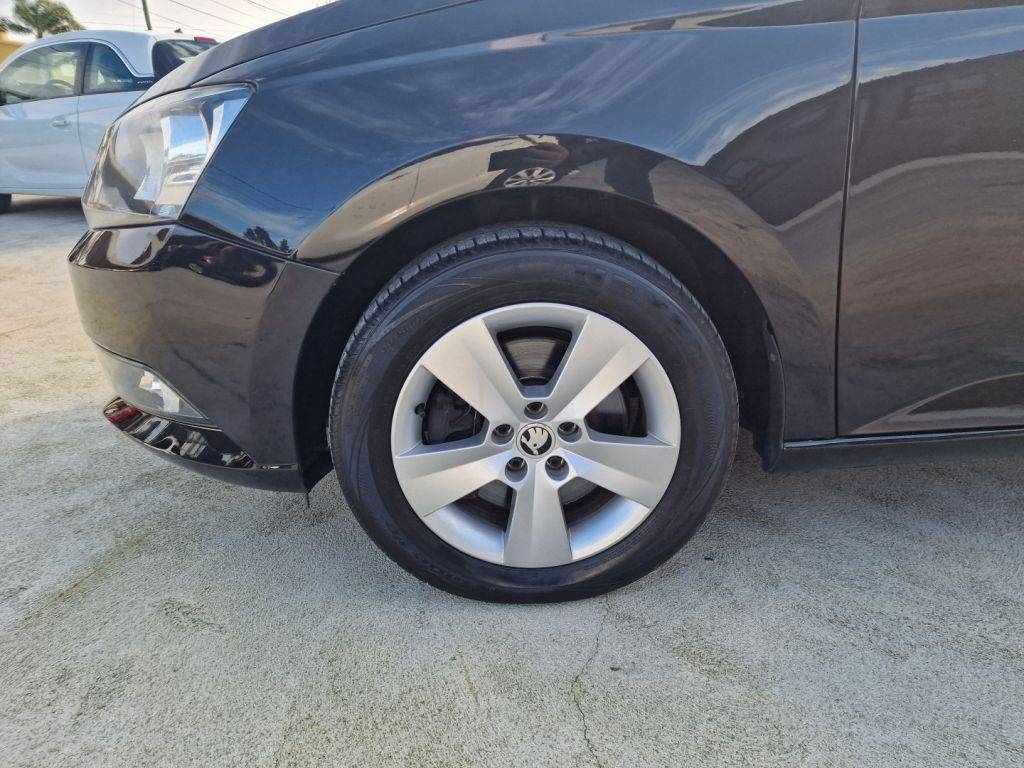 skoda-fabia-2017-gasolina-1197cc