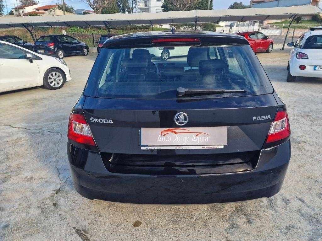 skoda-fabia-2017-gasolina-1197cc