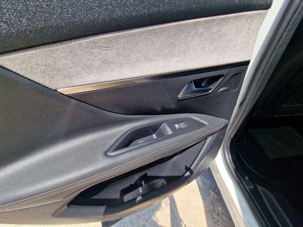 peugeot-3008-2020-hibrido-a-gasolina-1598cc