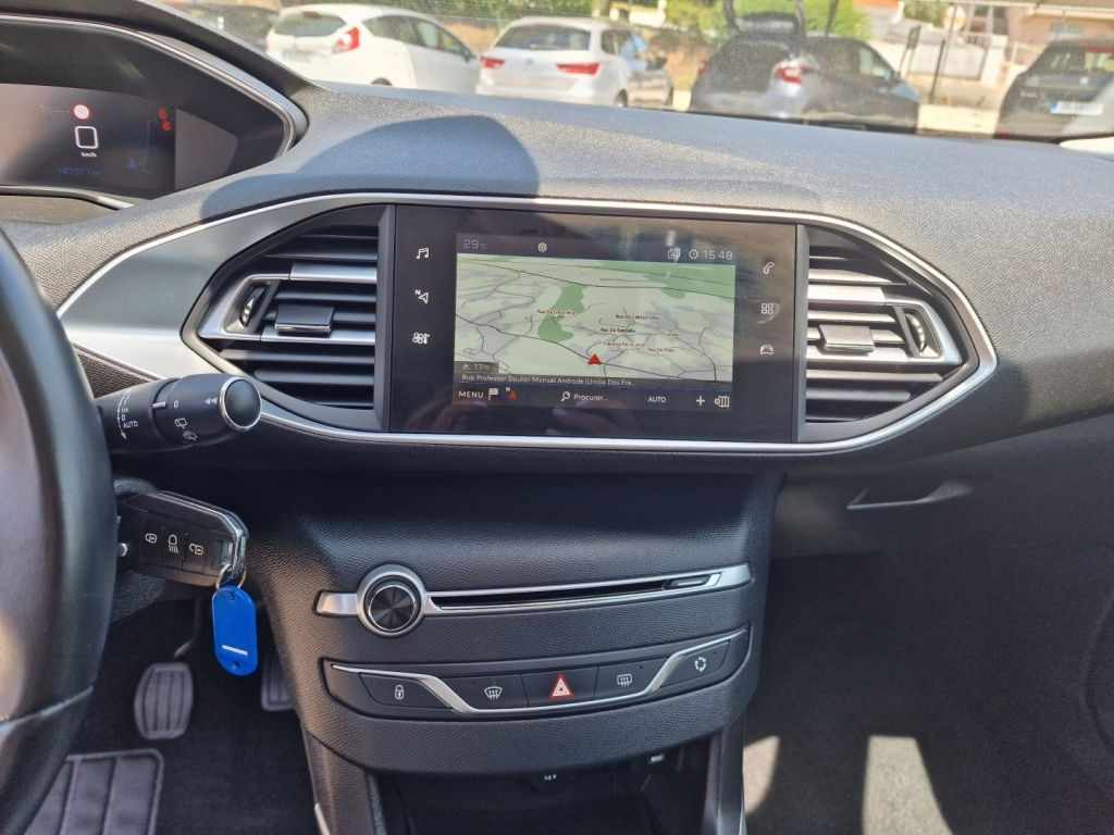 peugeot-308-sw-2021-diesel-1499cc