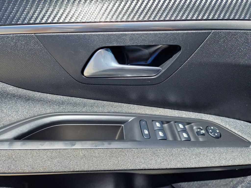 peugeot-3008-2021-diesel-1499cc