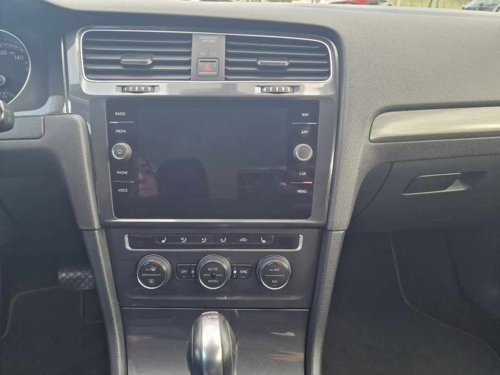 volkswagen-golf-2017-diesel-1598cc