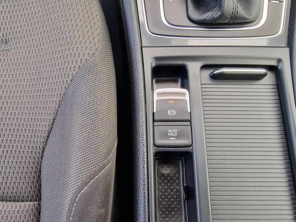 volkswagen-golf-2017-diesel-1598cc
