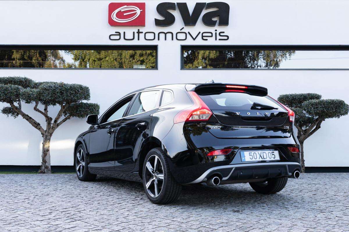 volvo-v40-2019-diesel-1969cc