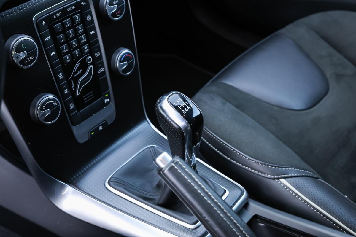 volvo-v40-2019-diesel-1969cc