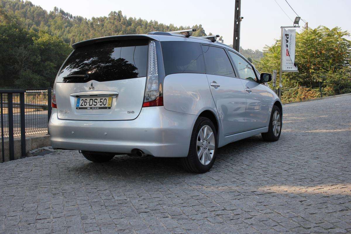 mitsubishi-grandis-2007-diesel-1968cc