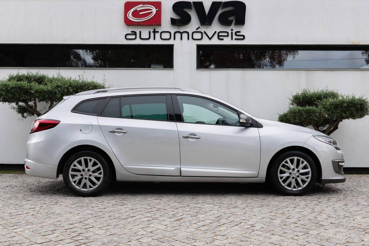 renault-megane-sport-tourer-2015-diesel-1461cc