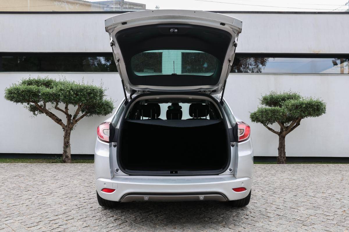 renault-megane-sport-tourer-2015-diesel-1461cc