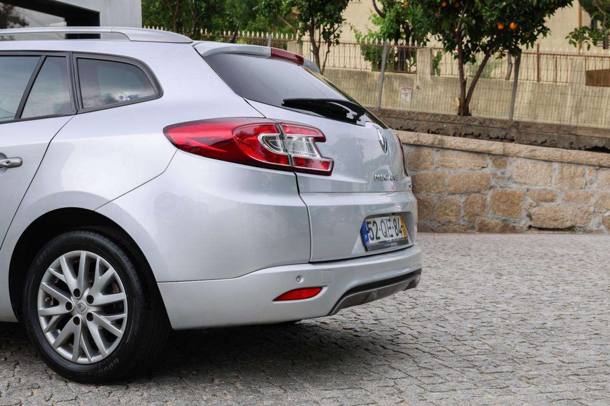 renault-megane-sport-tourer-2015-diesel-1461cc