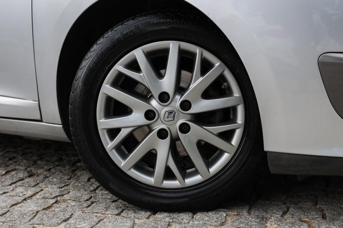 renault-megane-sport-tourer-2015-diesel-1461cc