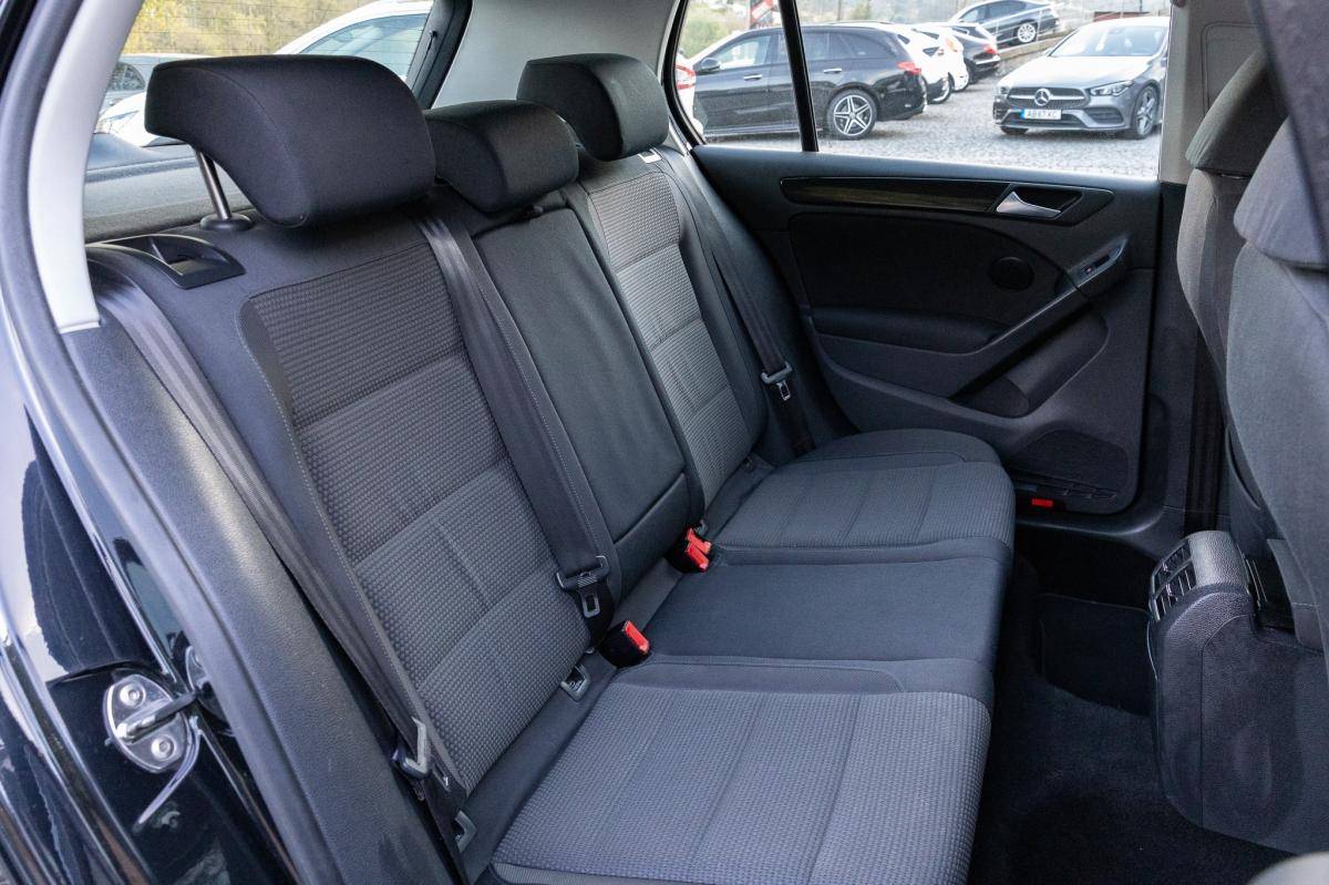 volkswagen-golf-2009-diesel-1968cc