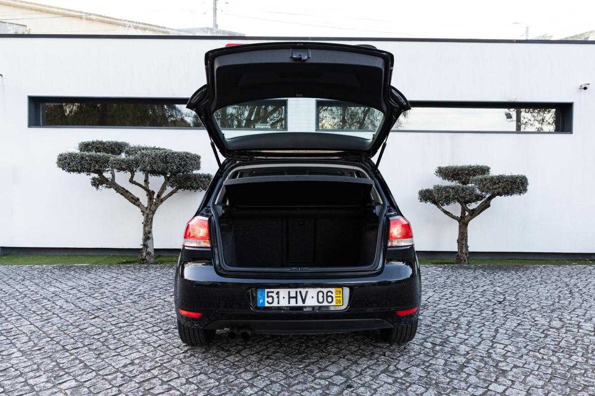 volkswagen-golf-2009-diesel-1968cc