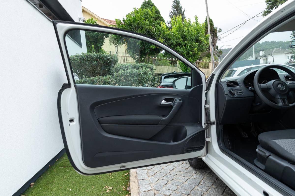 volkswagen-polo-2012-diesel-1199cc