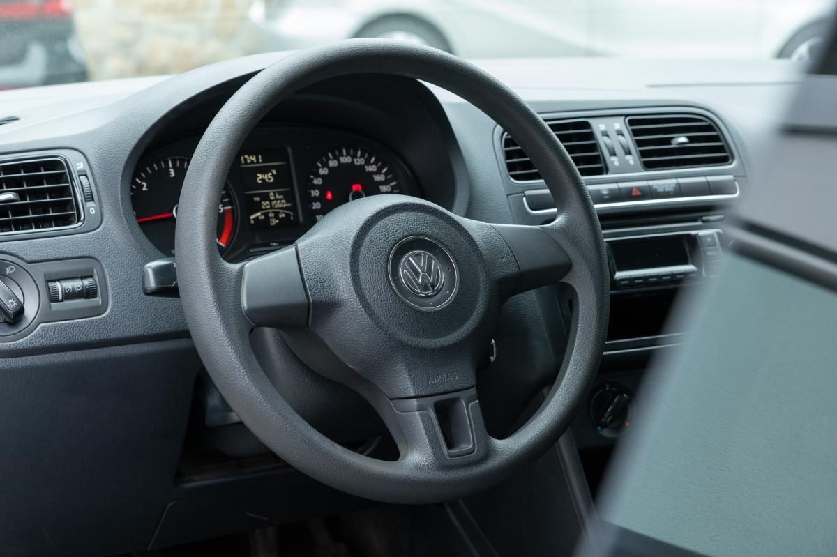 volkswagen-polo-2012-diesel-1199cc