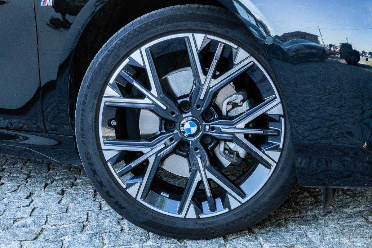 bmw-serie-1-2025-gasolina-1499cc