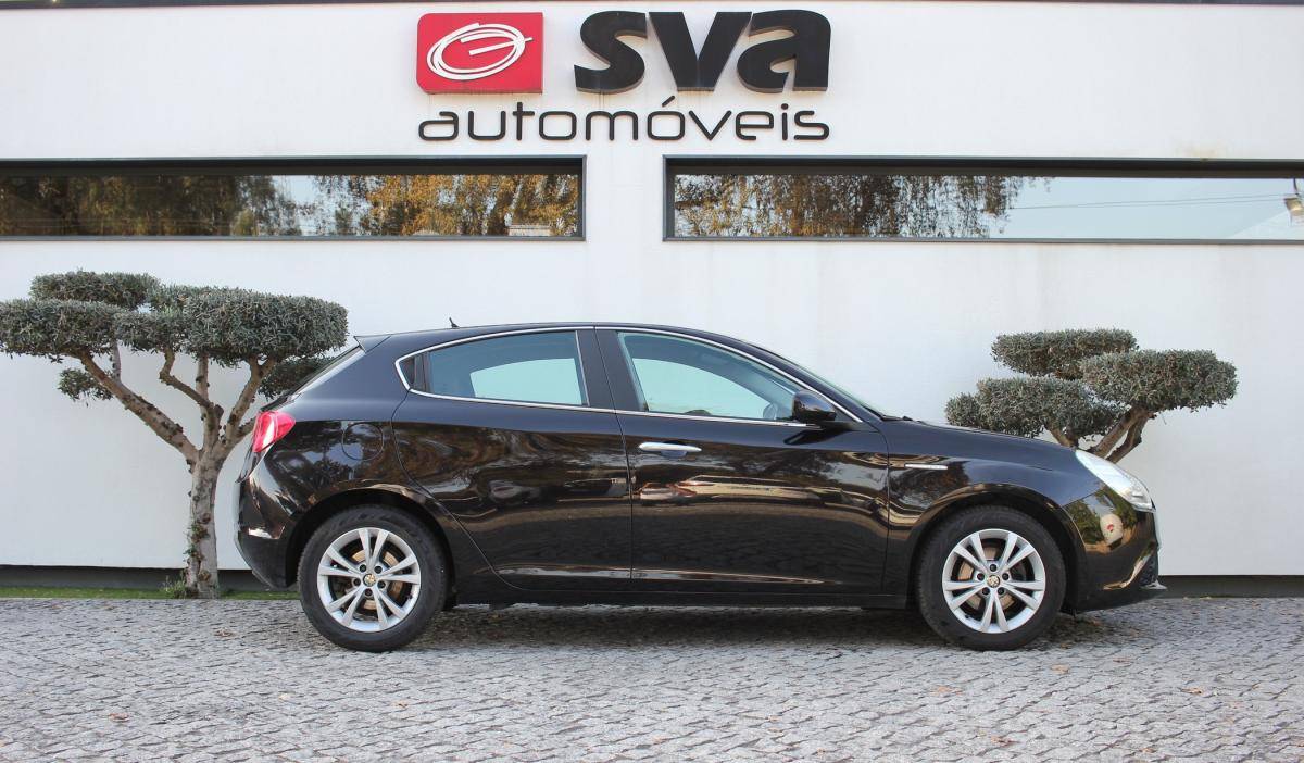 alfa-romeo-giulietta-2012-diesel-1598cc