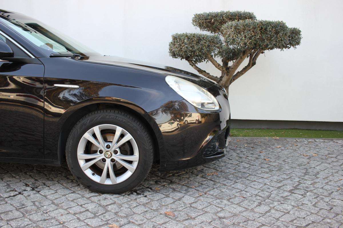 alfa-romeo-giulietta-2012-diesel-1598cc