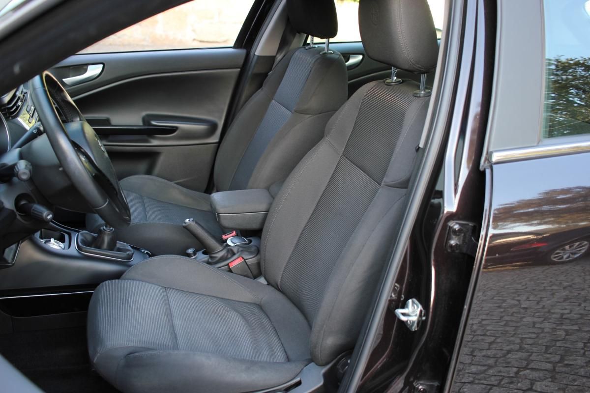 alfa-romeo-giulietta-2012-diesel-1598cc