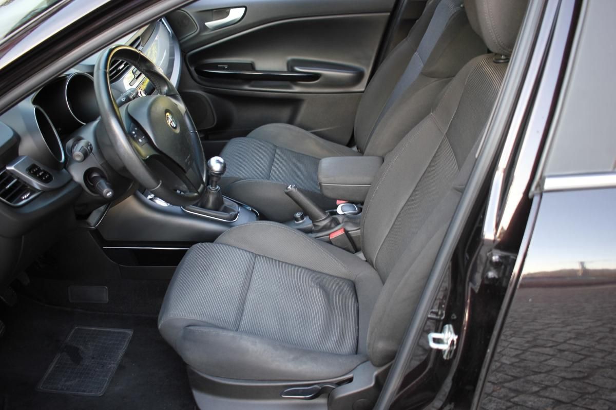 alfa-romeo-giulietta-2012-diesel-1598cc