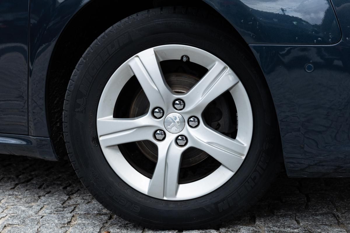 peugeot-508-sw-2015-diesel-1560cc