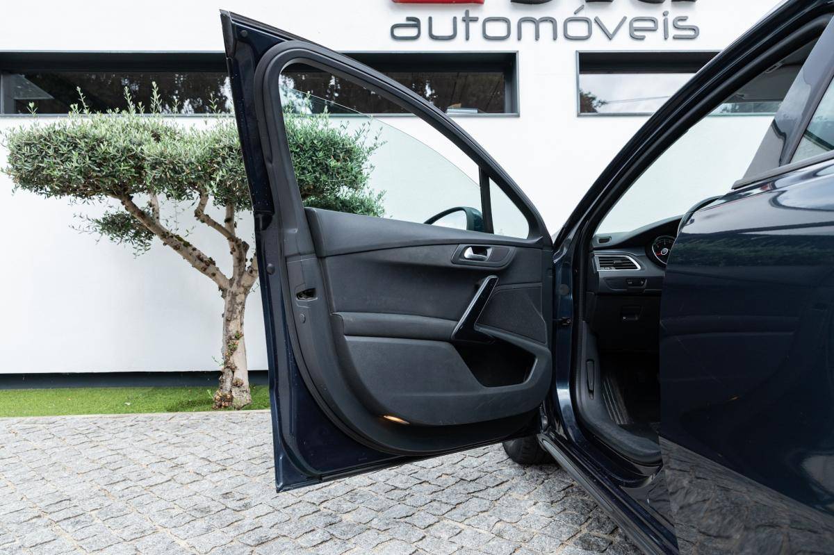 peugeot-508-sw-2015-diesel-1560cc