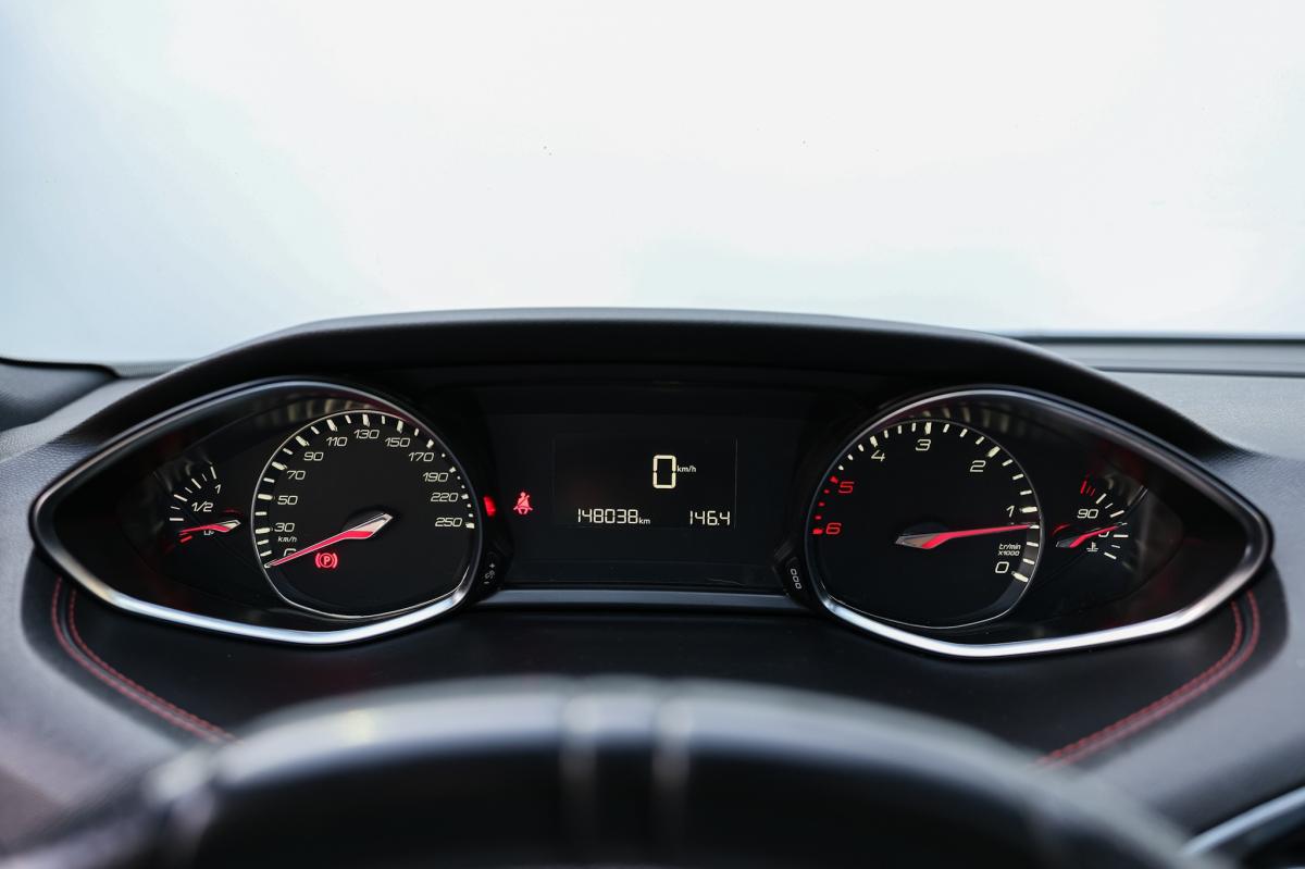 peugeot-308-2017-diesel-1560cc