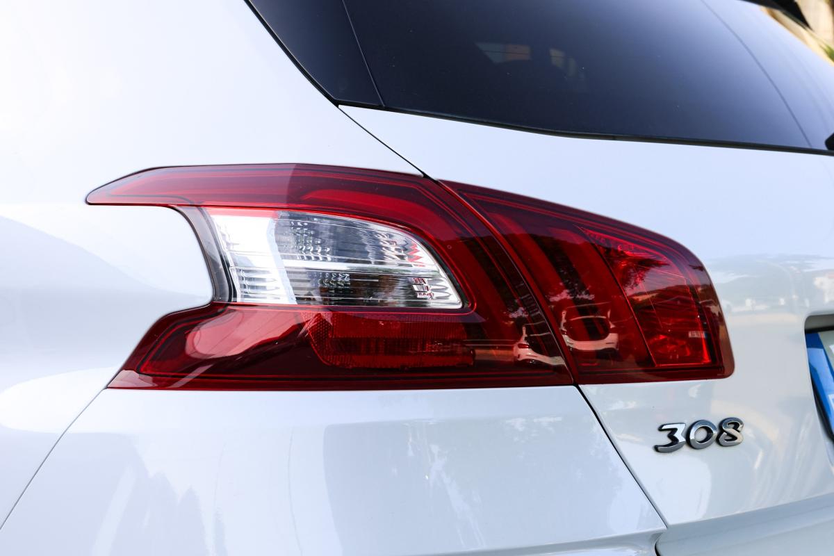 peugeot-308-2017-diesel-1560cc