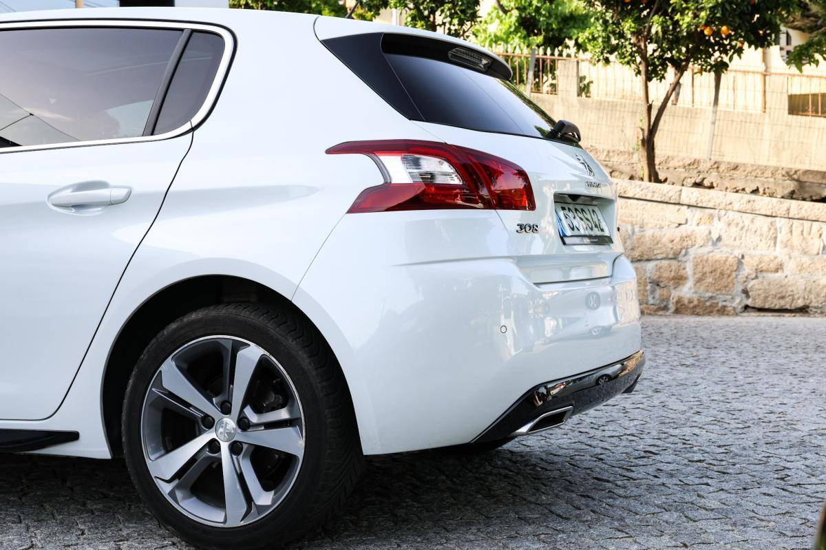 peugeot-308-2017-diesel-1560cc