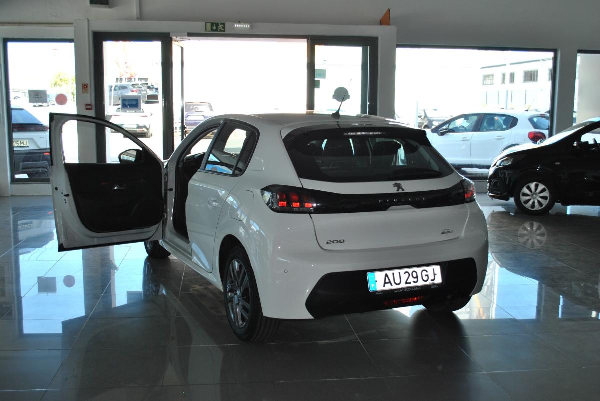 peugeot-208-2022-gasolina-1199cc