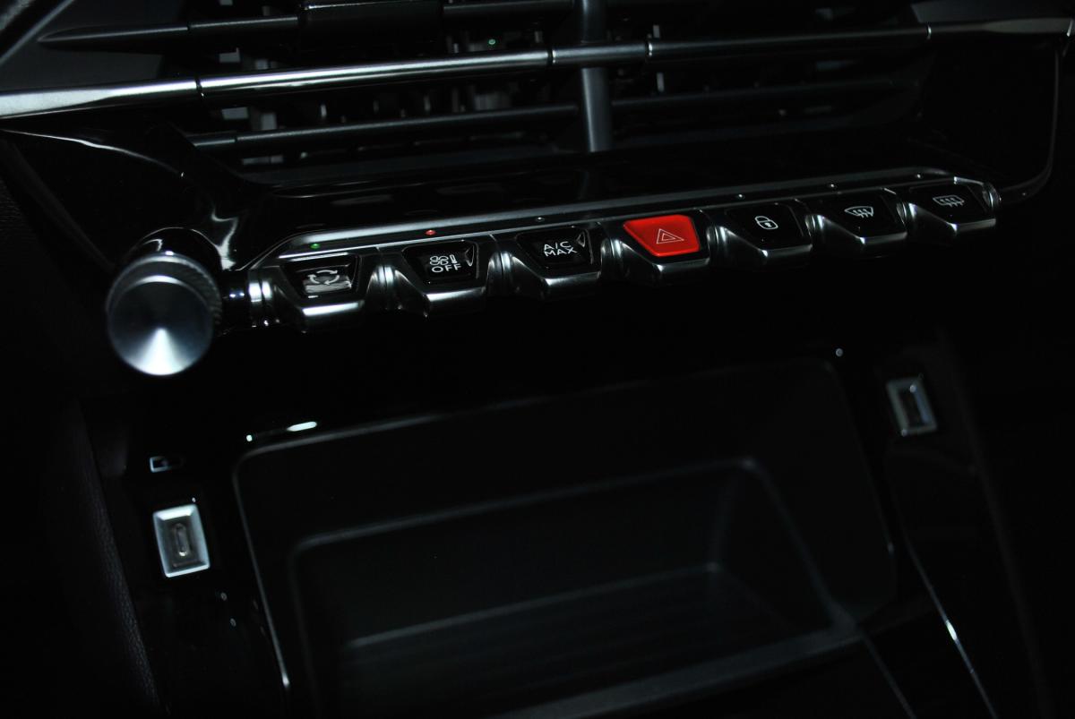 peugeot-208-2022-gasolina-1199cc