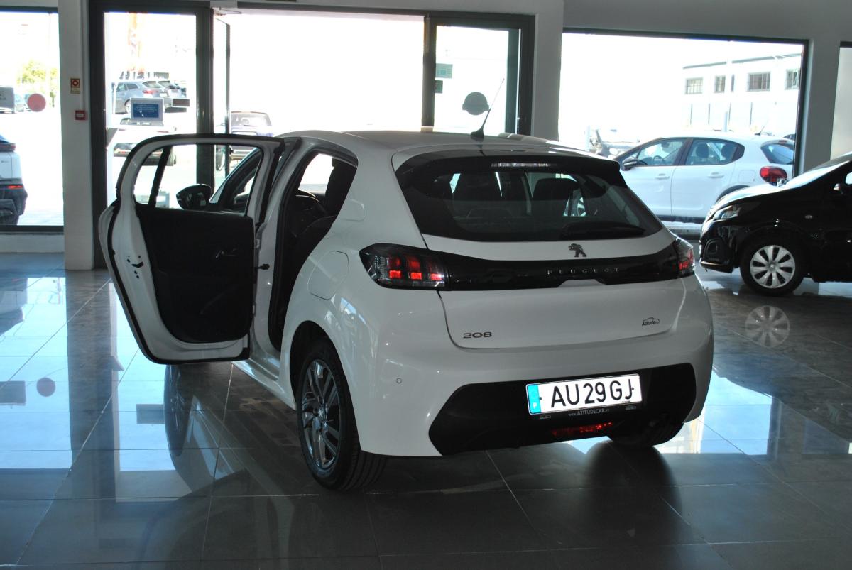 peugeot-208-2022-gasolina-1199cc
