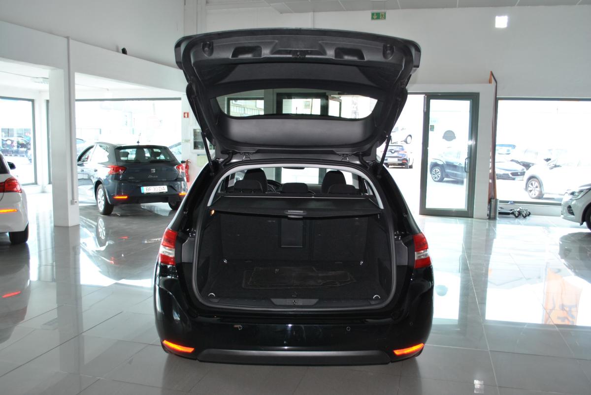 peugeot-308-sw-2021-diesel-1499cc