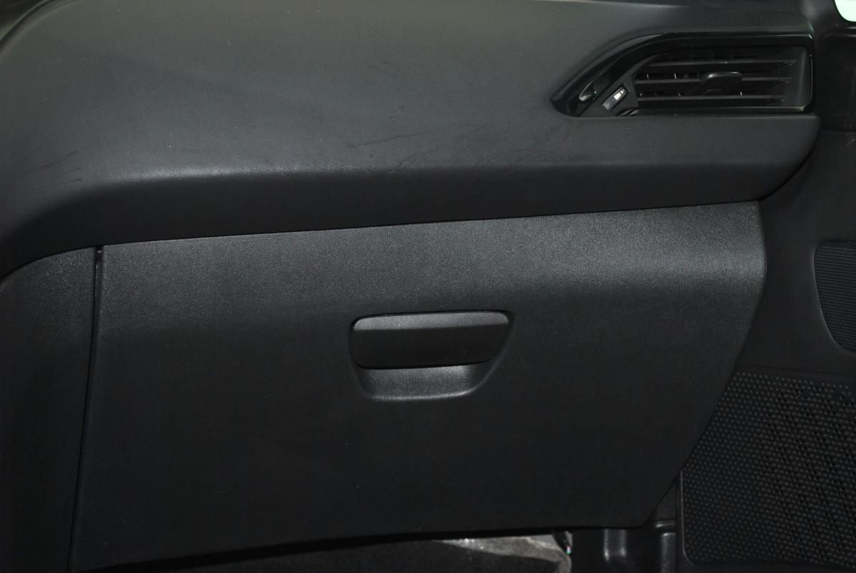 peugeot-208-2019-gasolina-1199cc