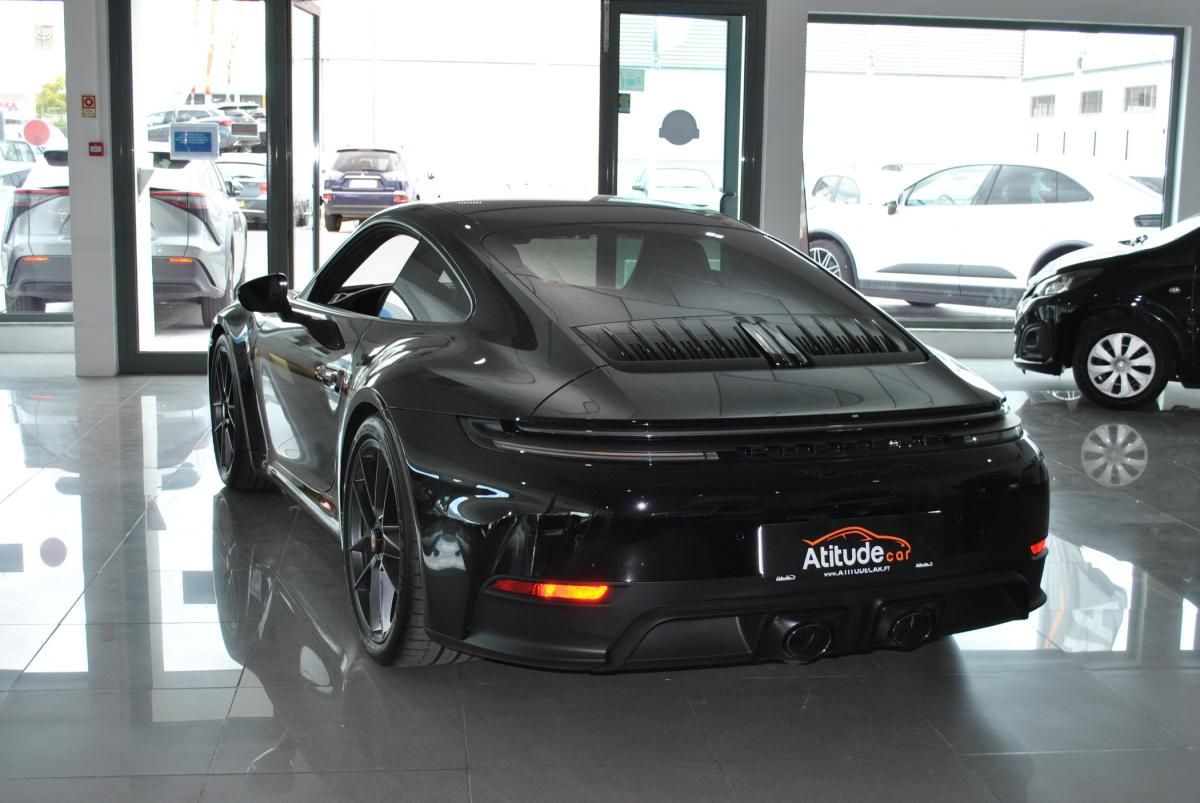 porsche-911-2026-hibrido-a-gasolina-3591cc