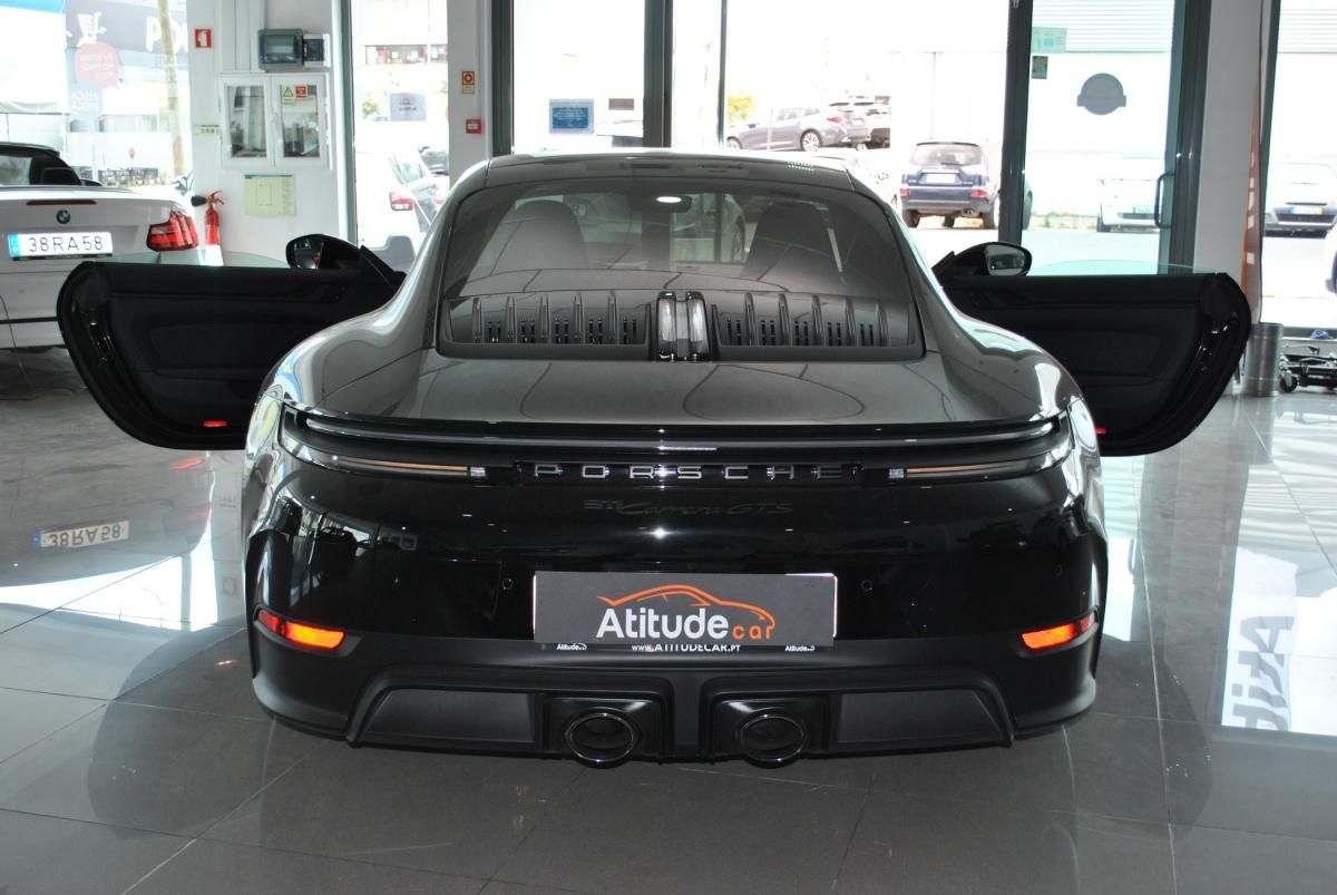 porsche-911-2026-hibrido-a-gasolina-3591cc