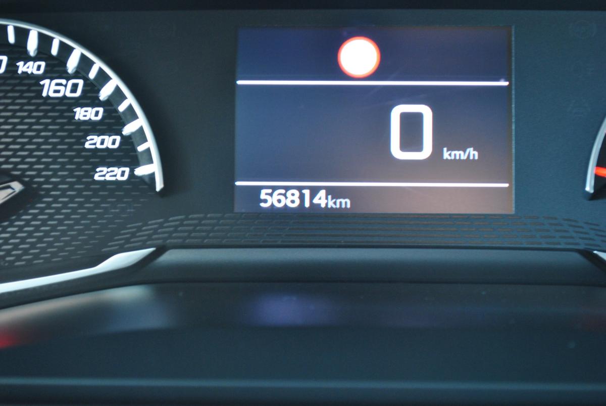 peugeot-208-2022-gasolina-1199cc