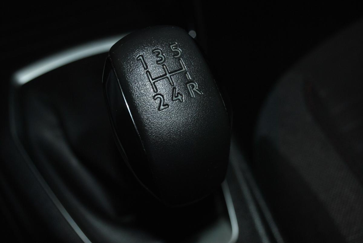 peugeot-208-2022-gasolina-1199cc