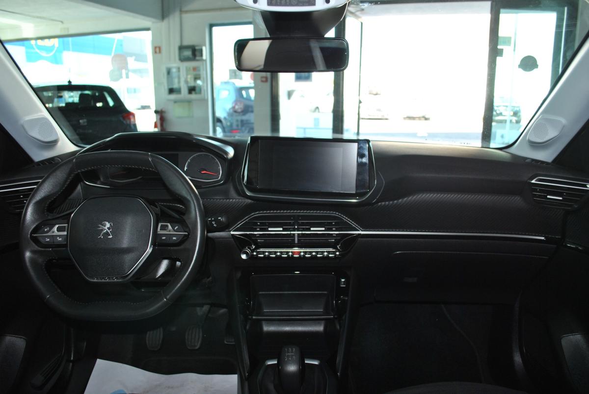 peugeot-208-2022-gasolina-1199cc