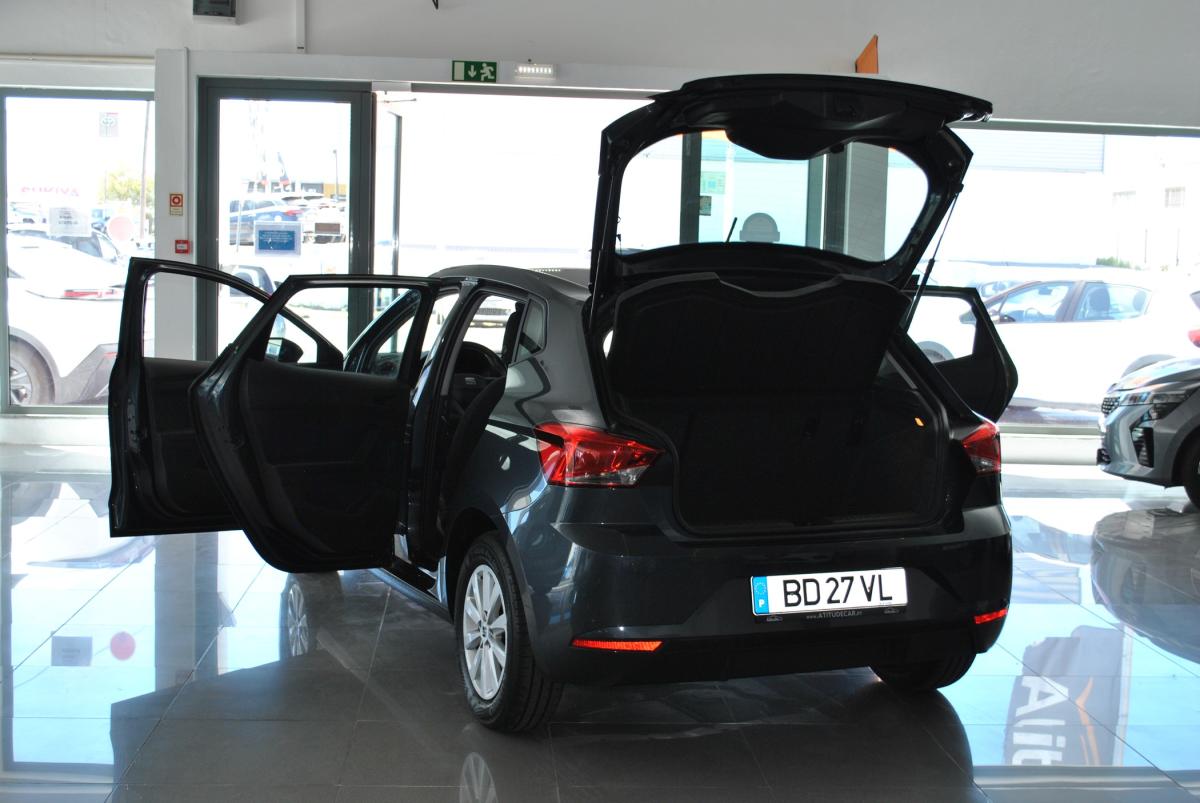 seat-ibiza-2023-gasolina-999cc
