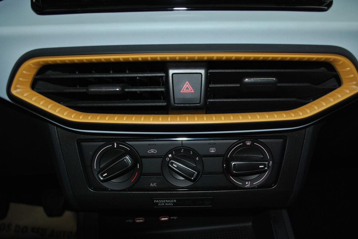 seat-ibiza-2023-gasolina-999cc