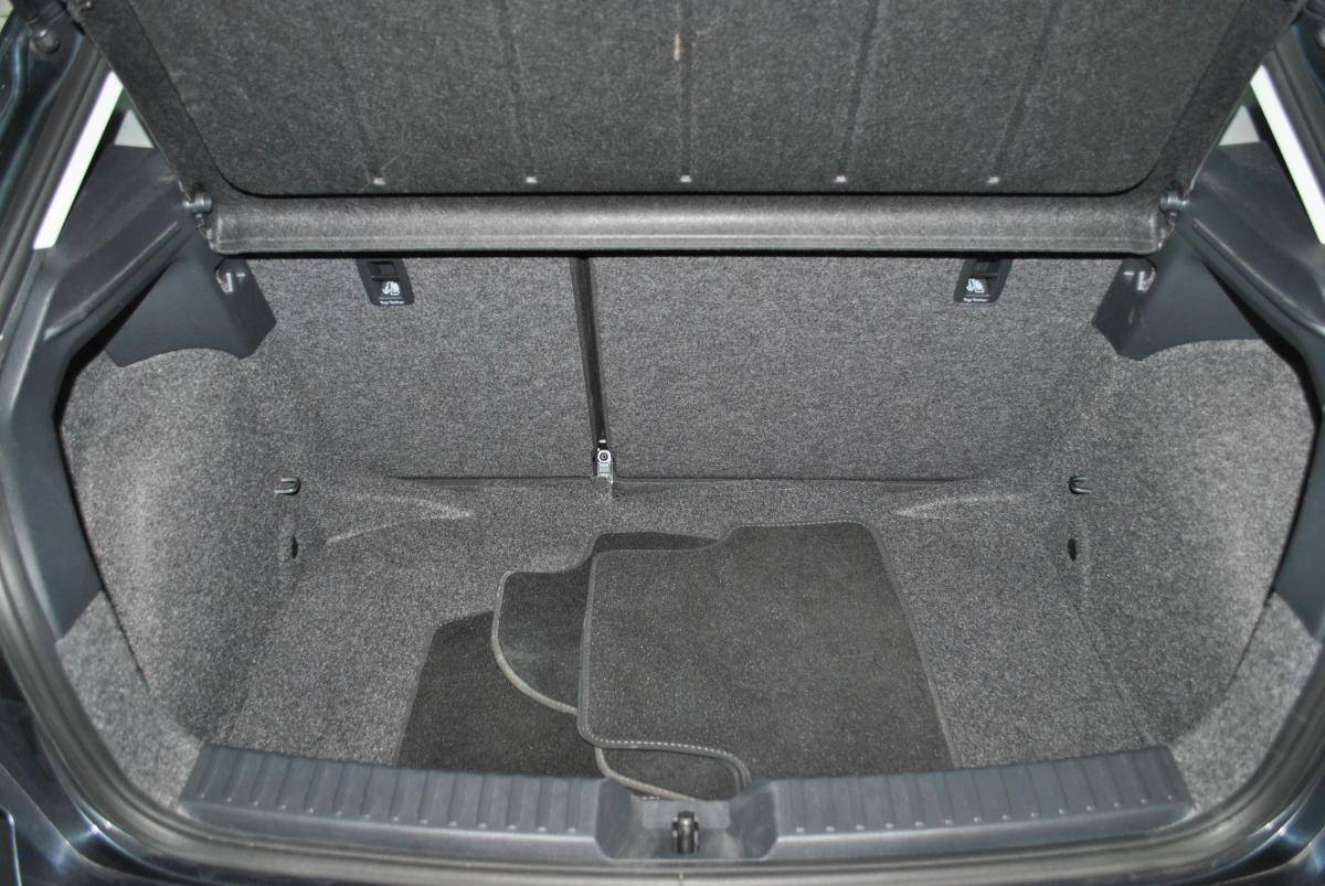 seat-ibiza-2023-gasolina-999cc