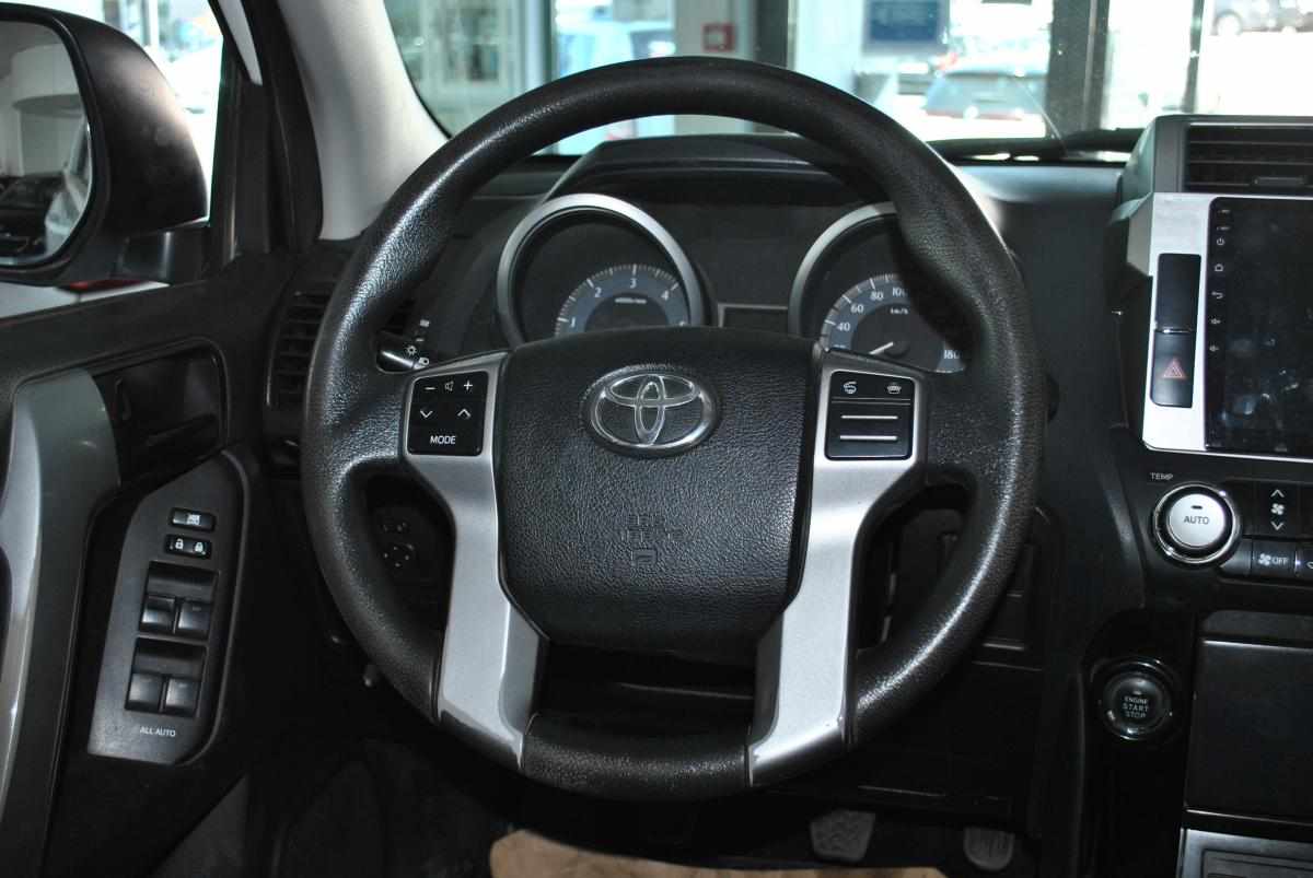 toyota-land-cruiser-2017-diesel-2755cc