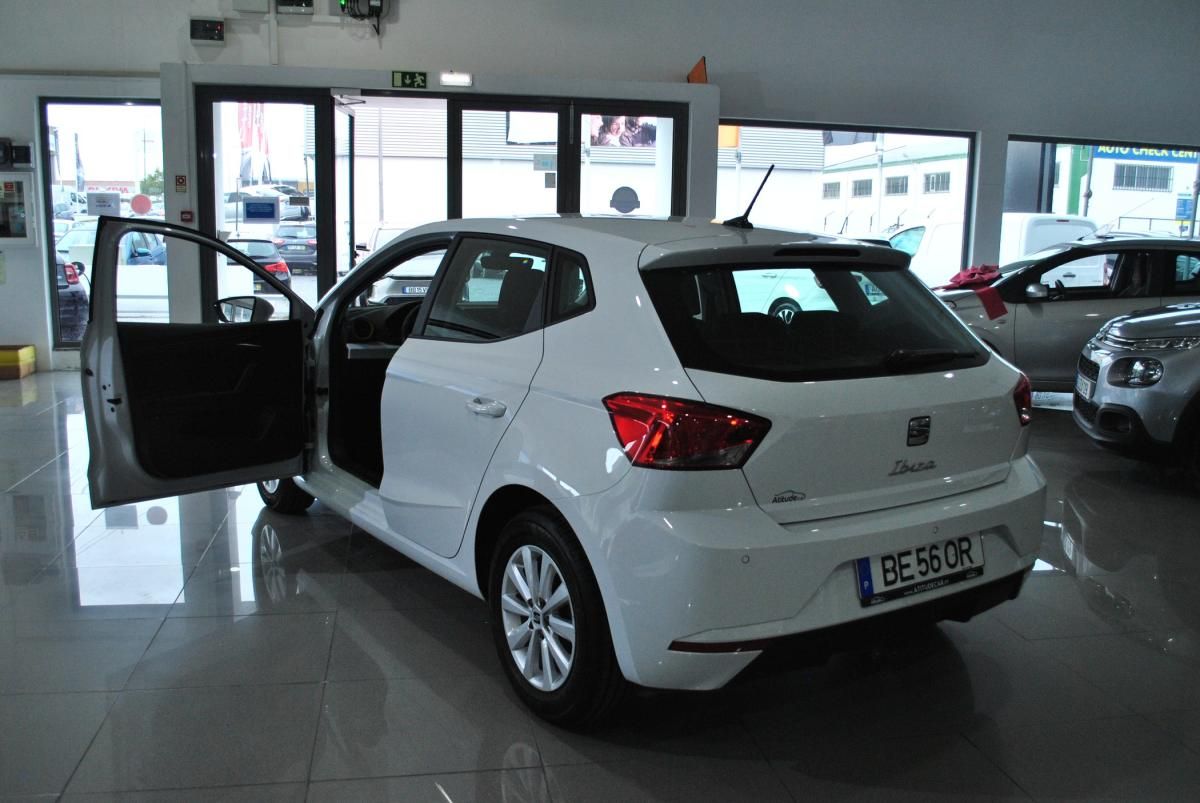 seat-ibiza-2023-gasolina-999cc