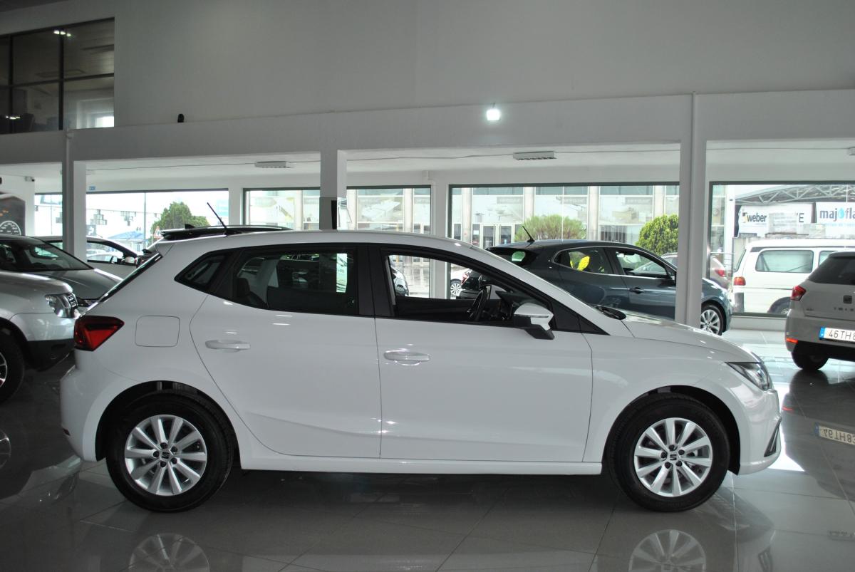 seat-ibiza-2023-gasolina-999cc