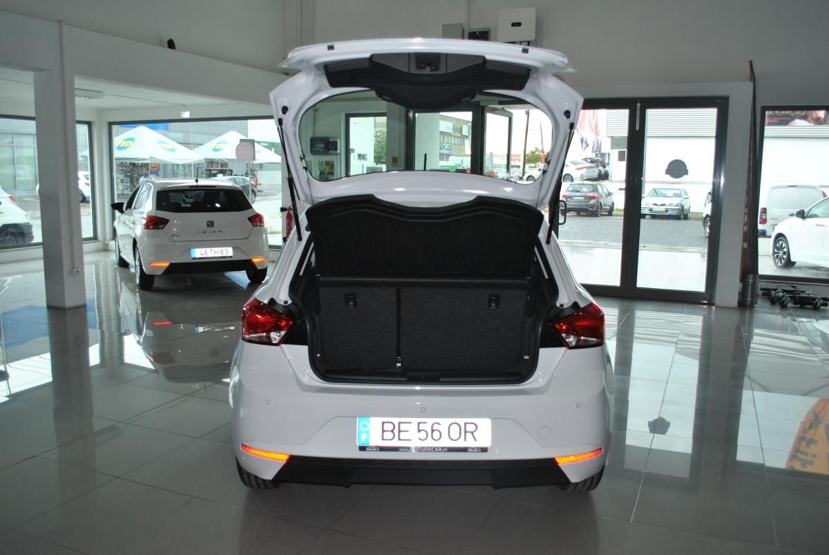 seat-ibiza-2023-gasolina-999cc
