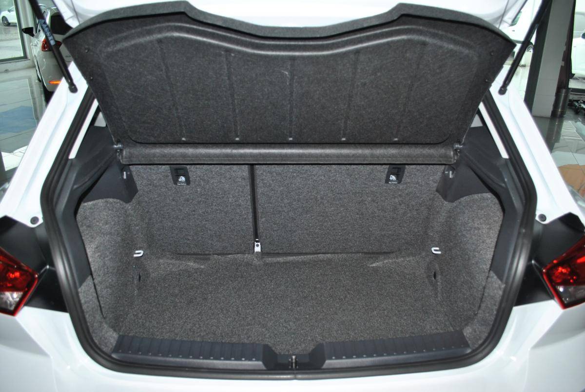 seat-ibiza-2023-gasolina-999cc