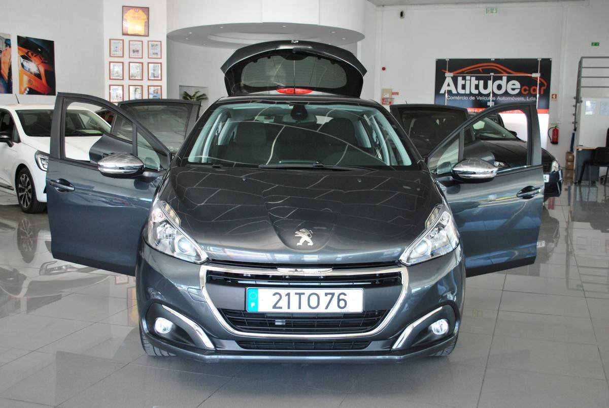 peugeot-208-2017-gasolina-1199cc