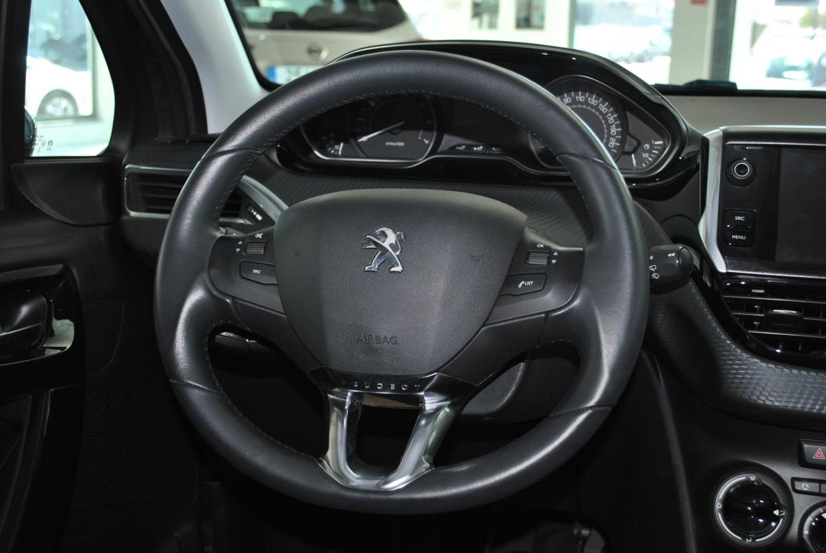 peugeot-208-2017-gasolina-1199cc