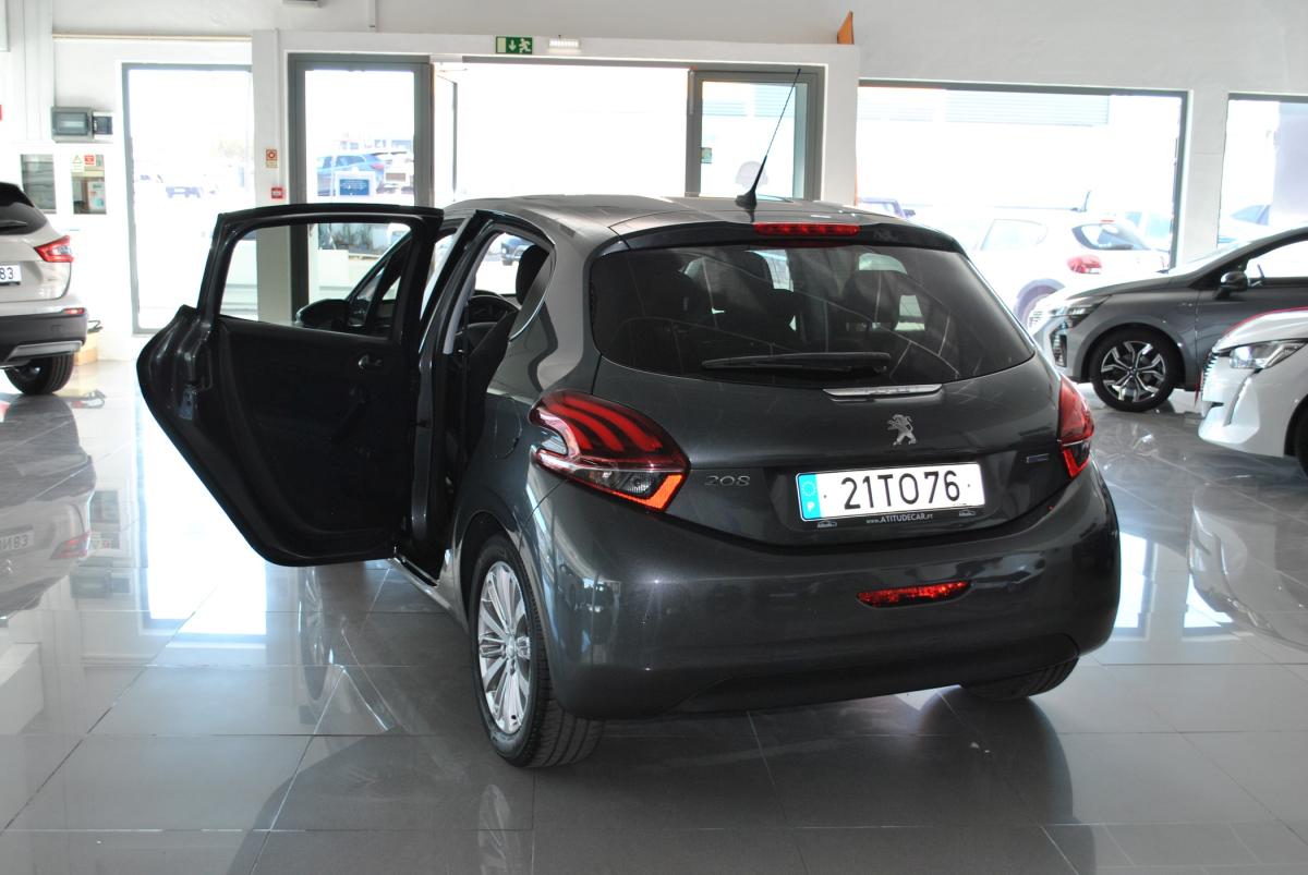 peugeot-208-2017-gasolina-1199cc