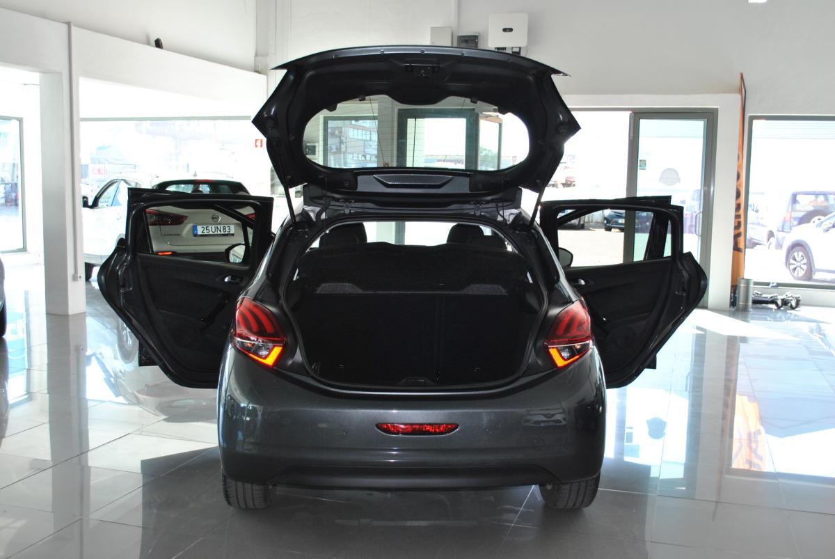 peugeot-208-2017-gasolina-1199cc